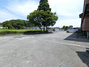 【駐車場】