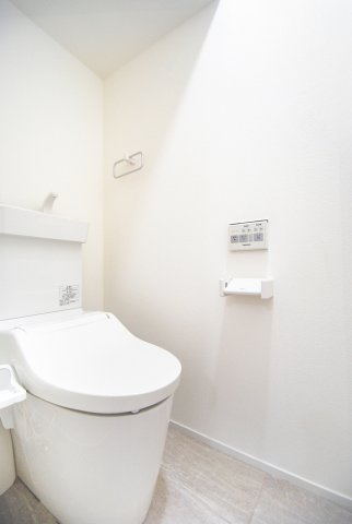 東御市県　中古住宅のトイレ