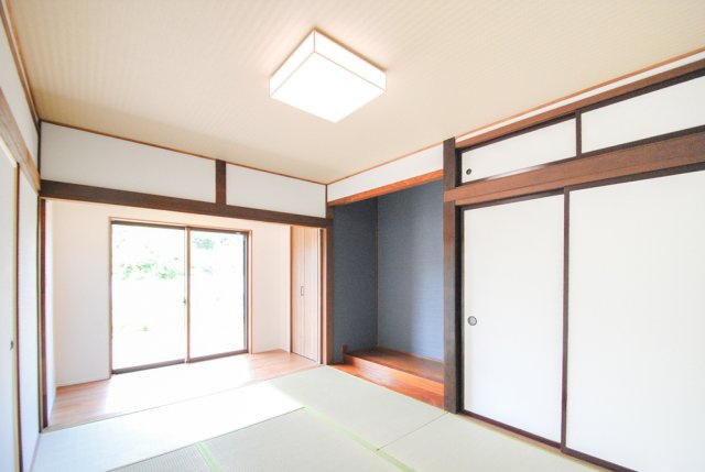 東御市県　中古住宅の和室|1階：6帖