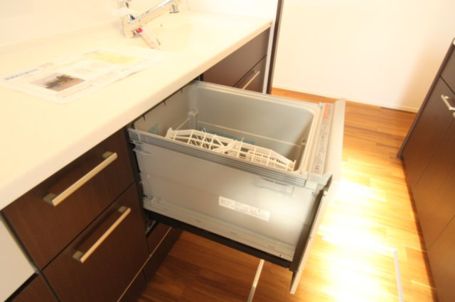 南国市篠原　Ｃ区画　新築戸建【全6区画】のキッチン|食器洗浄乾燥機