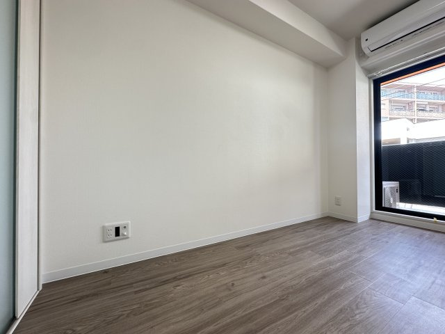 NU長居公園の居間・リビング