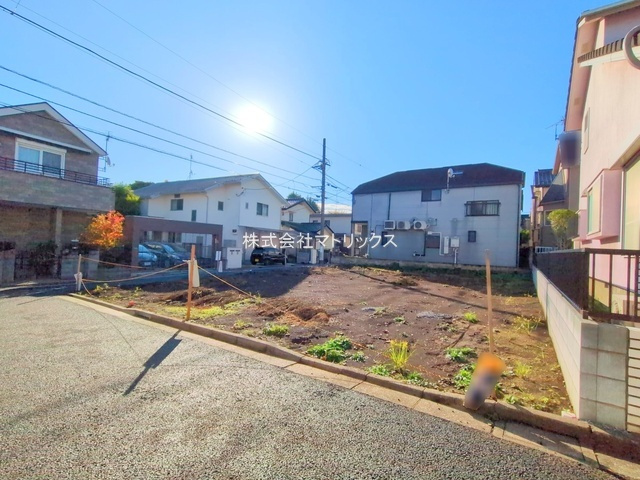 練馬区桜台6丁目　建築条件なし　角地含む全2区画の外観