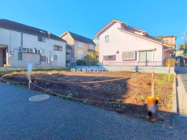 練馬区桜台6丁目　建築条件なし　角地含む全2区画の前面道路含む現地写真