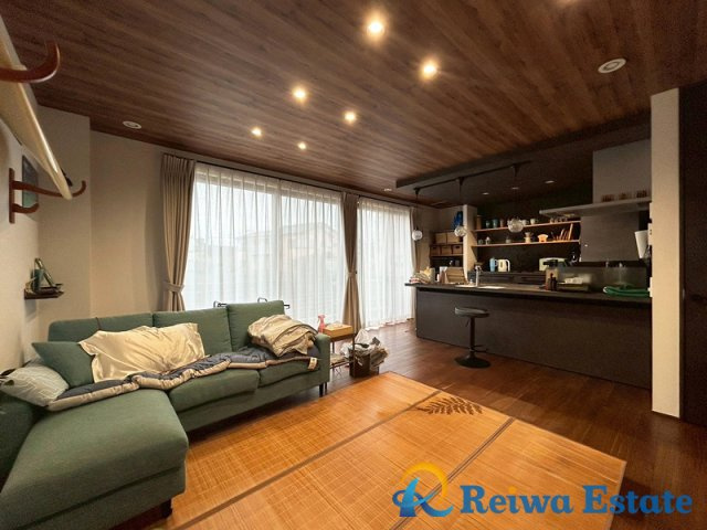 中古戸建　高座郡寒川町宮山の居間・リビング