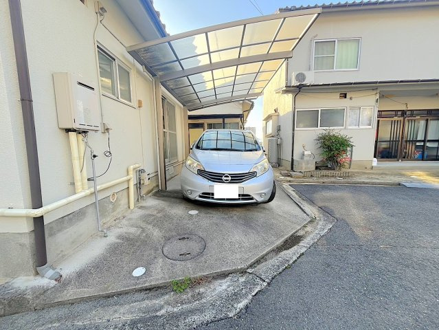 広島市安芸区矢野東４丁目の一戸建ての駐車場