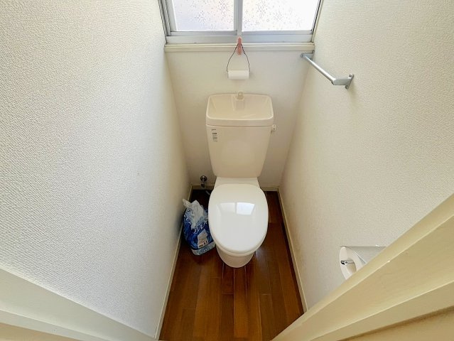 広島市安芸区矢野東４丁目の一戸建てのトイレ