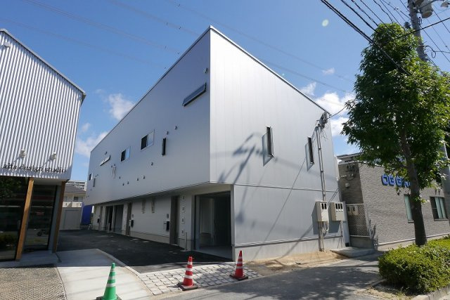 i-Apartmentの外観|i-Apartment 103　3LDK 100㎡ インナーガレージ1台付き
