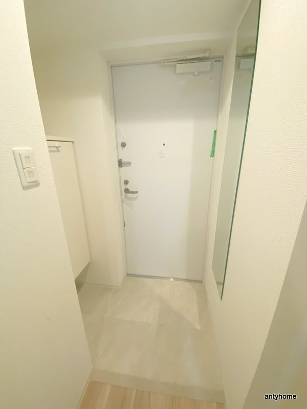 セレニテ東三国ミラク　仲介手数料無料の玄関