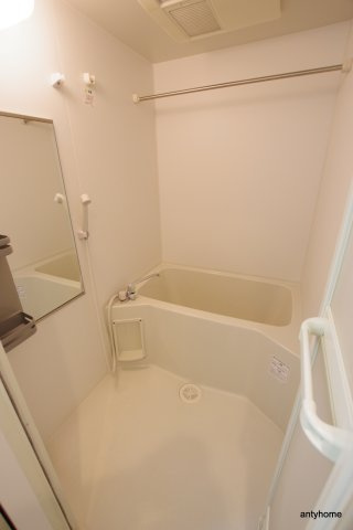 ディナスティ福島2　仲介手数料無料の浴室