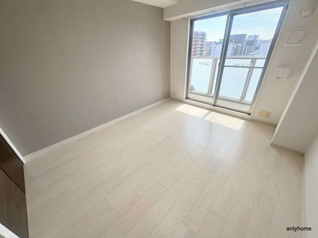 ルクレ難波　仲介手数料無料の居間・リビング