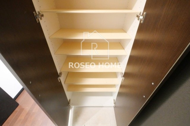 フローライト南森町の収納|同マンション別部屋：参考写真