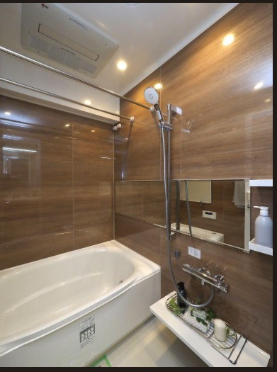 【浴室】 | ★仲介手数料無料★ イニシアイオ目黒学芸大学（高台の立地　ルーフバルコニーから東京タワーが望めます）