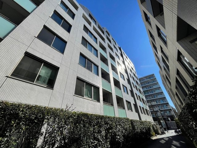 【外観】 | ★仲介手数料無料★ イニシアイオ目黒学芸大学（高台の立地　ルーフバルコニーから東京タワーが望めます）