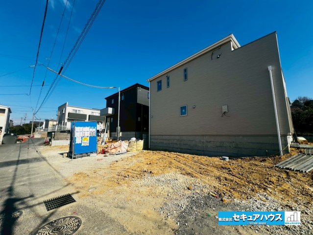 【同施工物件ご案内可能】東海市富木島町北島　全2棟の前面道路含む現地写真|事前予約にて現地ご見学いただけます！お気軽にお問い合わせください♪
■株式会社　セキュアハウス■
住宅ローンに強く、知識、経験豊富なスタッフ在籍
お客様に寄り添い、ご成約後もサポート致します
