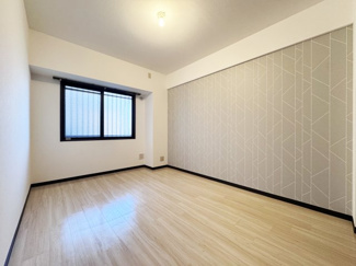 【洋室】 | ライオンズマンション伏見 | 【北側洋室6.5帖】
一度、実際にご覧になってみませんか？暮らしやすい周辺環境も含めスタッフがご案内いたします。