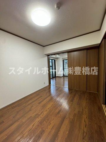 ハイツ船町の設備|同建物内別部屋の写真です。