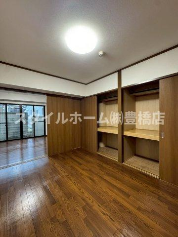 ハイツ船町のバルコニー|同建物内別部屋の写真です。