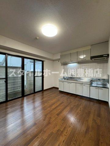 ハイツ船町のキッチン|同建物内別部屋の写真です。