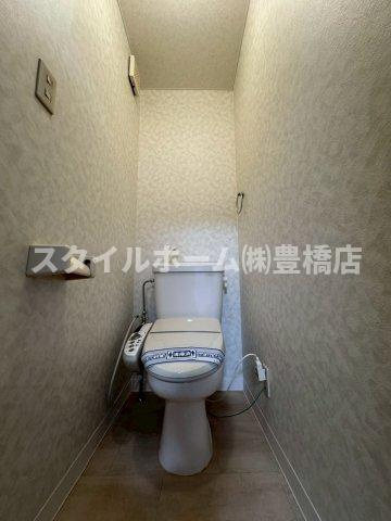 ハイツ船町の収納|同建物内別部屋の写真です。