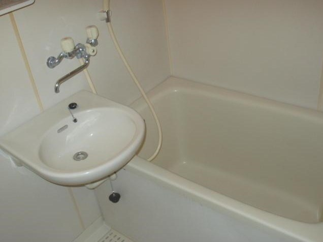 LCNヘランファイブの浴室