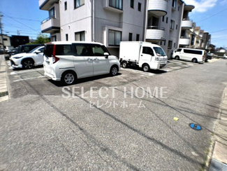 【駐車場】
