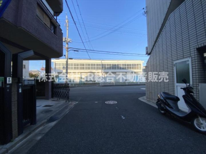 吉原1丁目中古戸建の前面道路含む現地写真|前面道路含む現地写真です