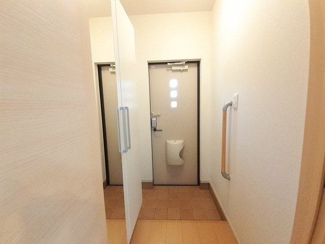 グラン　ソレイユの玄関|明るい玄関です