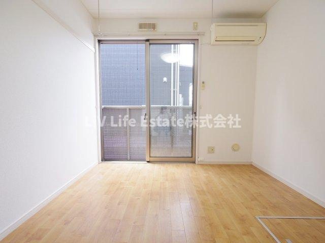 第4富士ハイツの居間・リビング