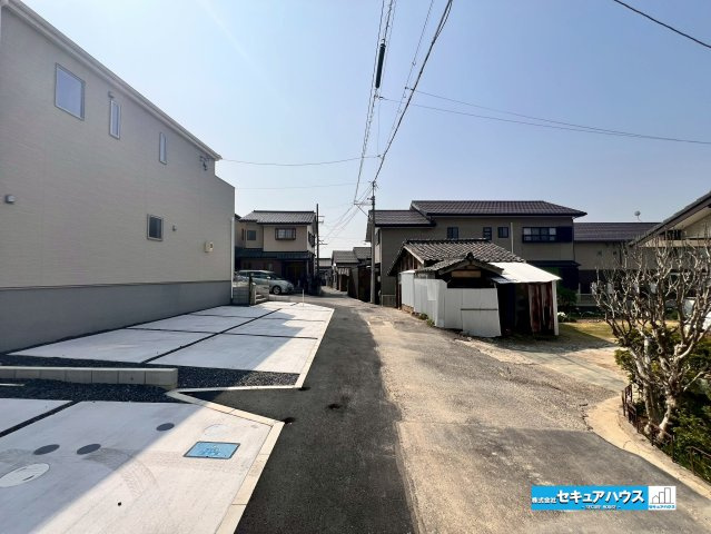 【同施工物件ご案内可能】東海市富木島町北島　全2棟の前面道路含む現地写真|事前予約にて現地ご見学いただけます！お気軽にお問い合わせください♪
■株式会社　セキュアハウス■
住宅ローンに強く、知識、経験豊富なスタッフ在籍
お客様に寄り添い、ご成約後もサポート致します。