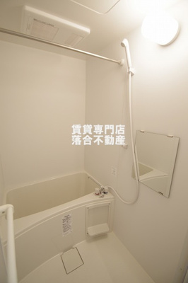 【浴室】 | ラ・シャンス橋本第26-1号棟 | コンパクトで使いやすいお風呂