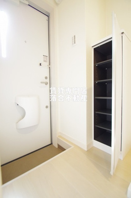 【玄関】 | ラ・シャンス橋本第26-1号棟 | シューズ収納有り