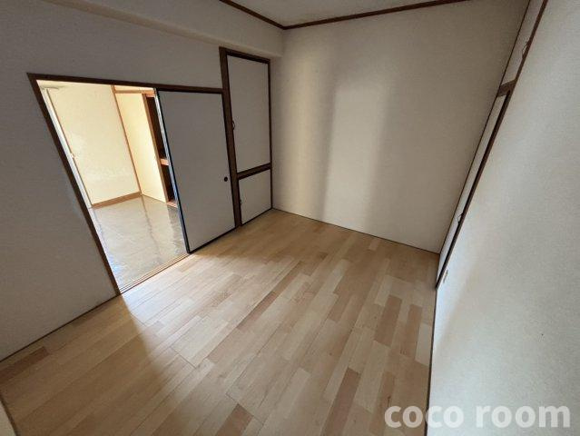 メゾン福井の洋室