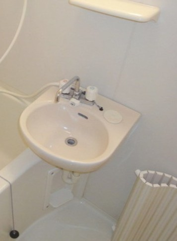 特典：仲介手数料が半額です!!の洗面所