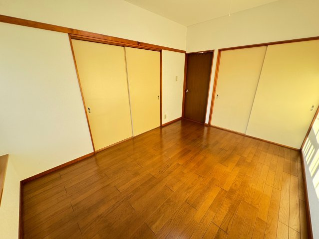 【寝室】 | 洋室①☆