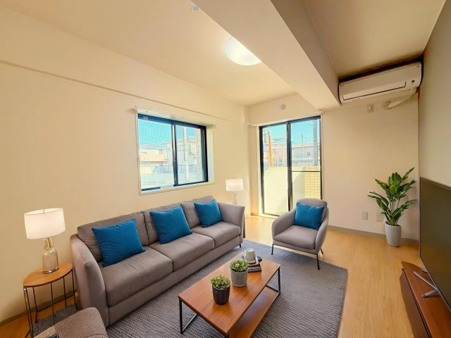 グランドール立川の洋室