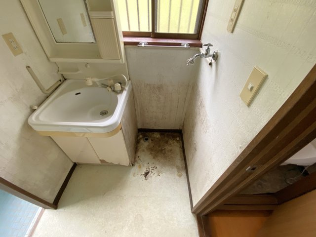 山武市板中新田197-99中古戸建のランドリースペース