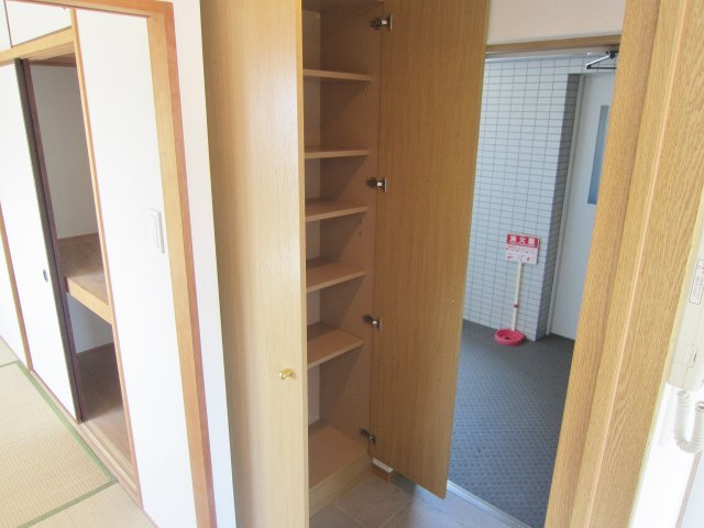 アンルミエールの玄関