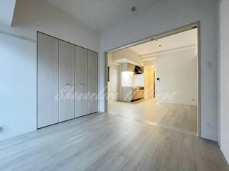 【寝室】 | GRAND CHARME | 白基調の落ち着いた雰囲気の洋室♪