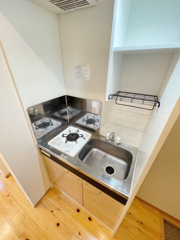 渋谷区本町３丁目のアパートのキッチン