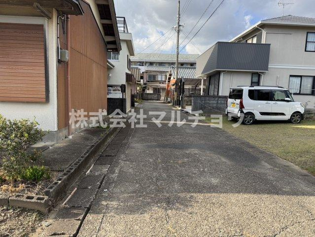 中万呂売り地(古家有）の前面道路含む現地写真|前面道路含む現地写真です