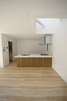 【外観】 | 【仲介手数料無料！！】八王子市鹿島　新築戸建て（全2棟）1号棟　5198万円 | 令和７年11月13日撮影　建築中