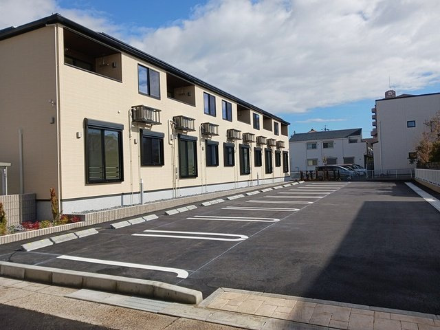 リベールＢの駐車場|車をお持ちの方に嬉しい駐車場付きの物件です