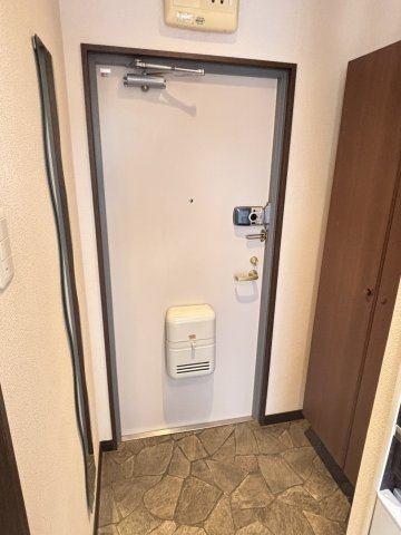 ガルボ茨木の玄関