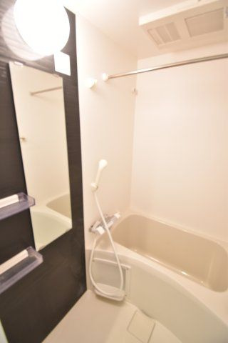 エグゼ弁天町の浴室