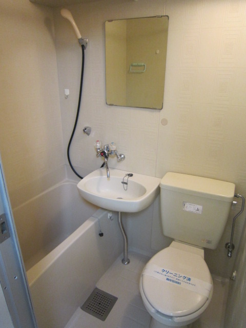 ビラキャスケードの浴室