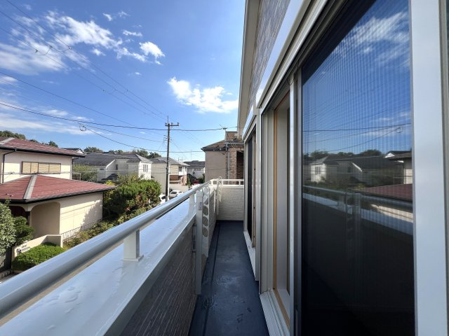 新築・洋風・オール電化・セキュリティー住宅！港南区日限山3丁目新築戸建のバルコニー|バルコニーがあります