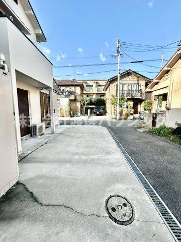 土井一戸建の駐車場