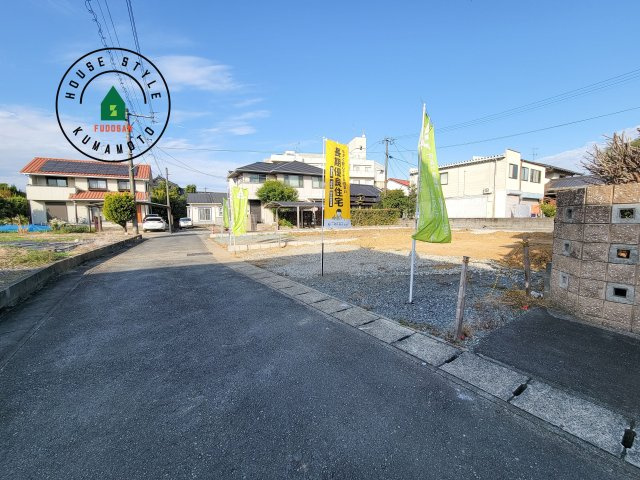 熊本市南区田井島2丁目第1₋2棟(1号棟)の前面道路含む現地写真|見学の時間などお気軽にお問い合わせ下さい。