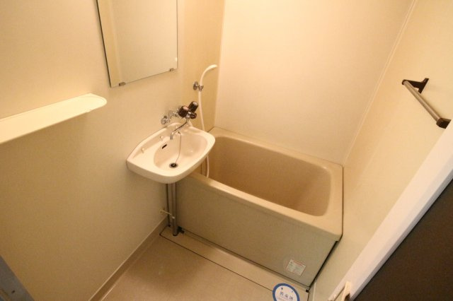 垂水ハイツの浴室