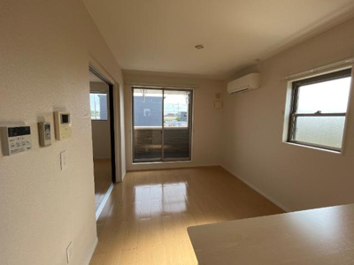 【居間・リビング】 | グリーンハイム川尻Ｃ棟 | リビング